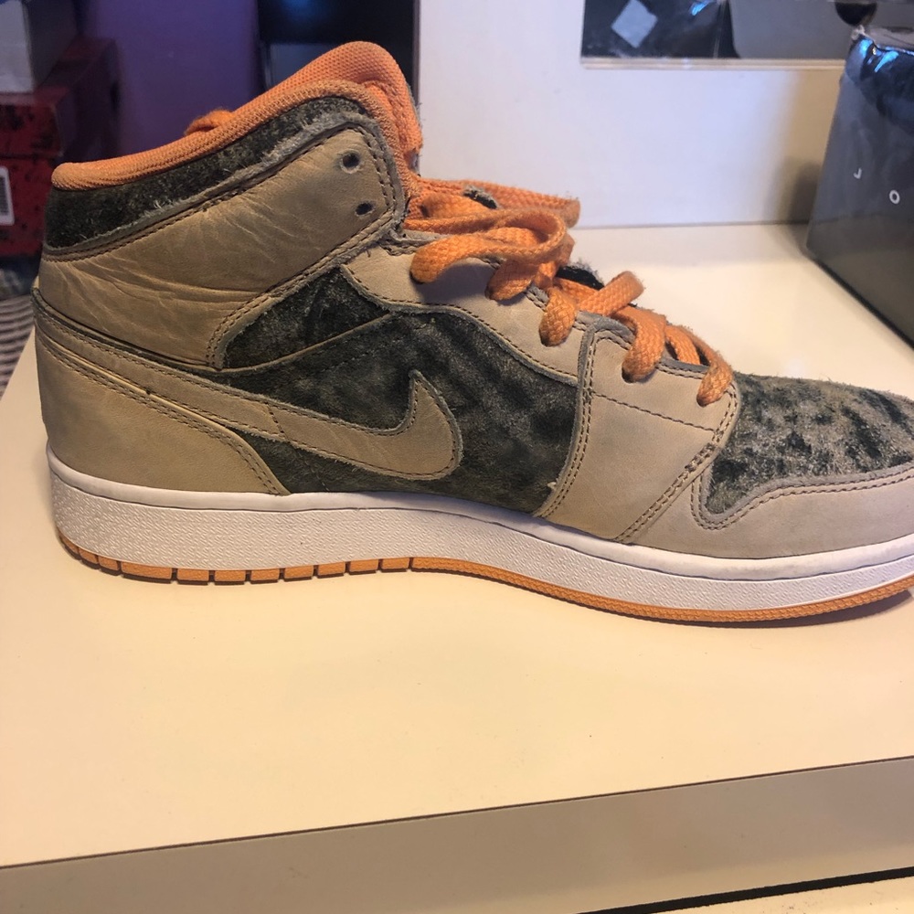 Authentic Jordan - Picture 3 of 7